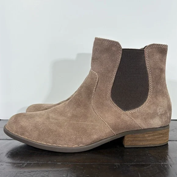 LIKE NEW Born Women’s Suede Bresson Chelsea Boots Size 11 M - Picture 4 of 8